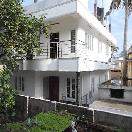 Appartamento Arabian Pearl Fort Kochi Esterno foto